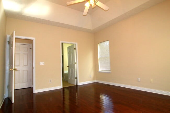 Building Photo - 2123 Moonlite Ct