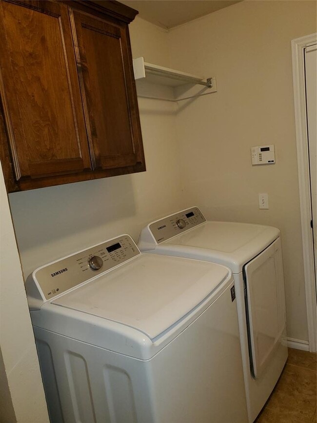 Building Photo - 16113 Juliet Dr
