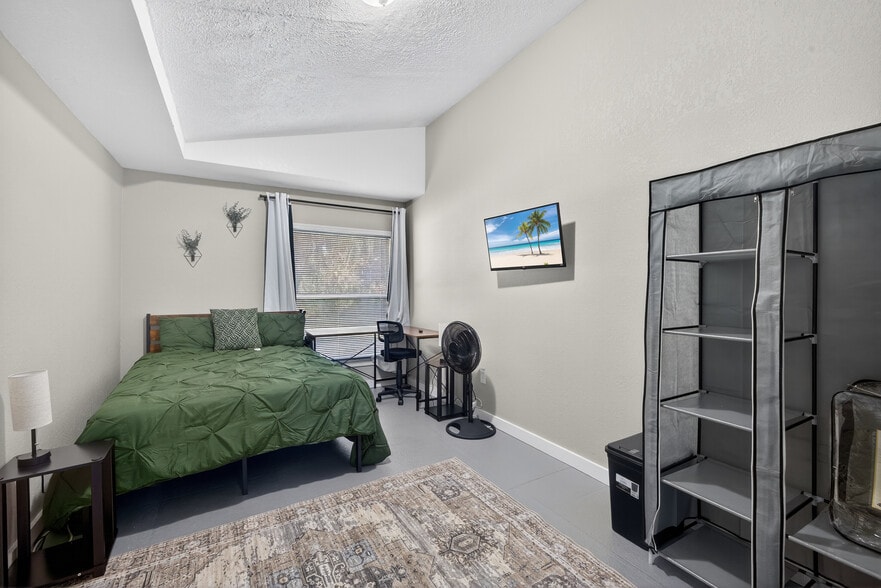 Building Photo - 1941 Brown Rd