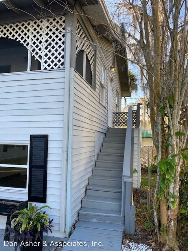 Primary Photo - 729 N Westmoreland Dr