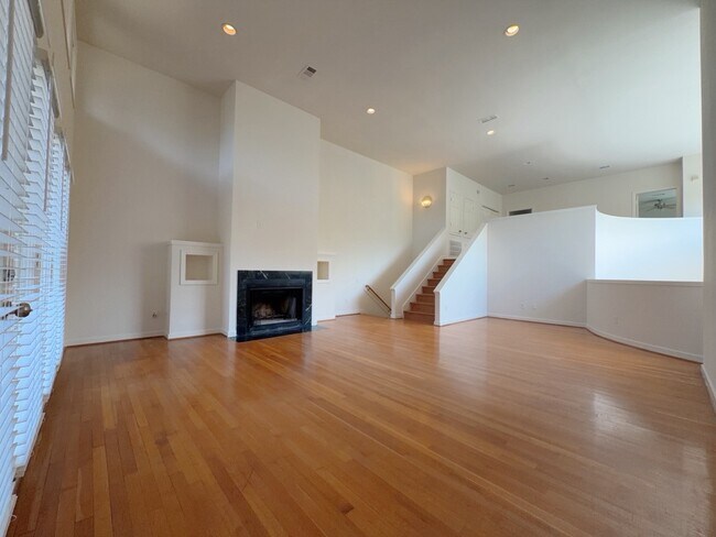 Building Photo - 11840 Taylorcrest Rd