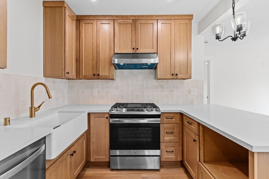 Building Photo - 526 Lime Ave