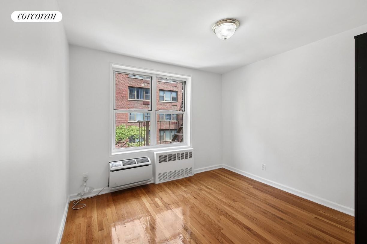 Building Photo - 401 W 56th St