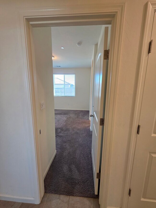 Building Photo - 1774 Bolton Ave
