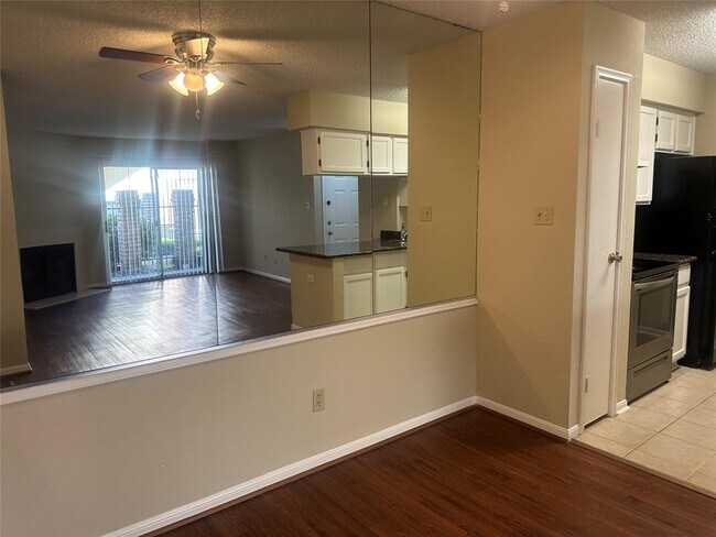 Building Photo - 2120 El Paseo St