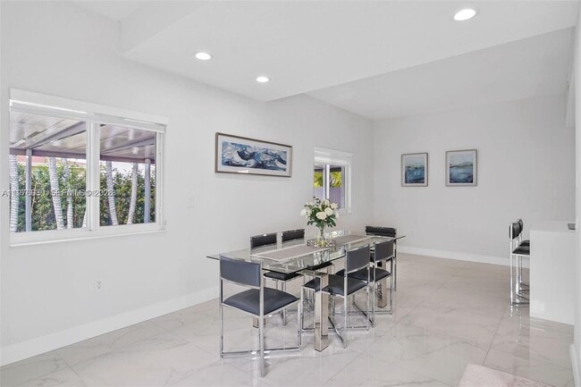 Building Photo - 3436 SW 88th Pl