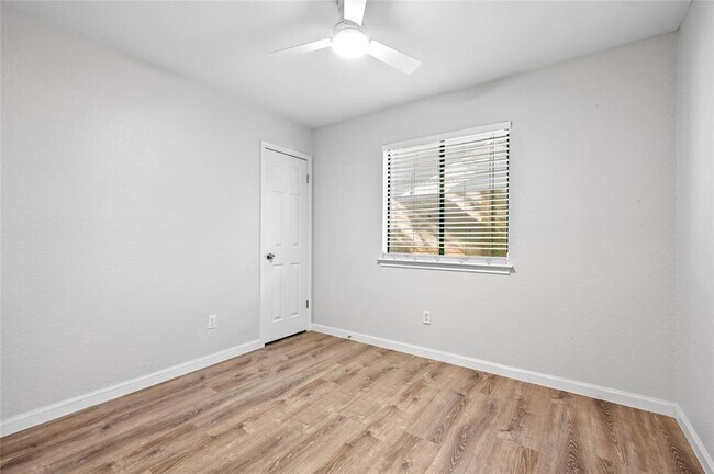 Building Photo - 8730 Birmingham Dr