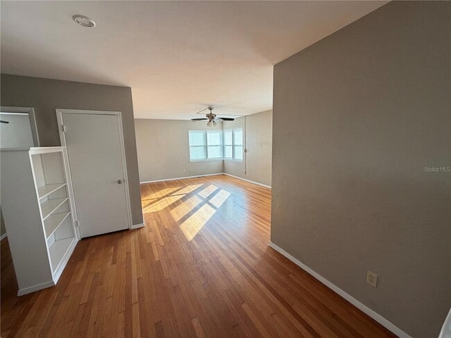 Building Photo - 321 Ribault Ave