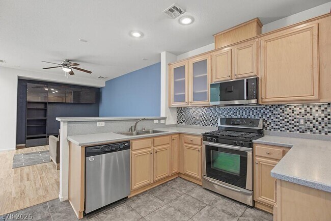 Building Photo - 9315 Quiet Mist Ct