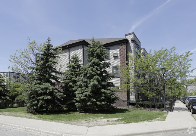 Building Photo - East Village South