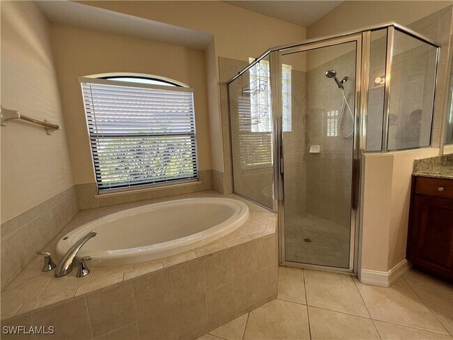 Building Photo - 10153 Avalon Lake Cir