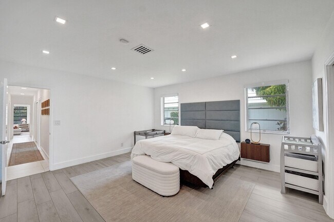Building Photo - 3630 N 55th Ave