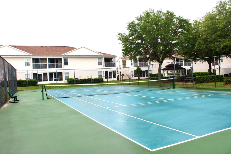 Building Photo - 8829 Coral Palms Ct