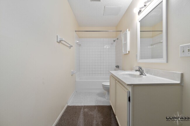 Interior Photo - 2215 - Westwinds Apartments