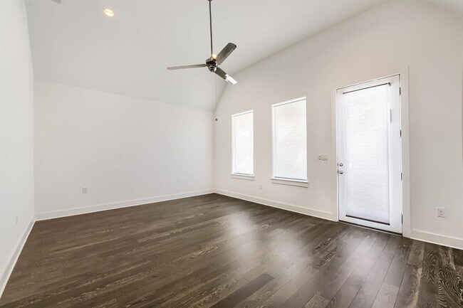 Building Photo - 4405 Night Owl Ln