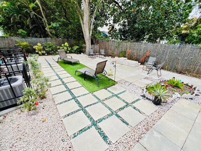 Building Photo - 441 NW 7th Terrace