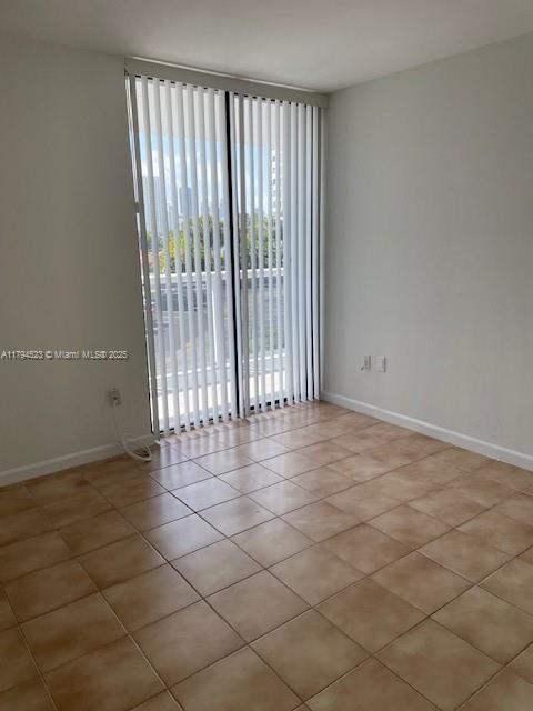 Building Photo - 20515 E Country Club Dr