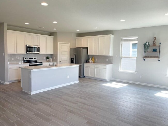 Building Photo - 195 Outlaw Dr