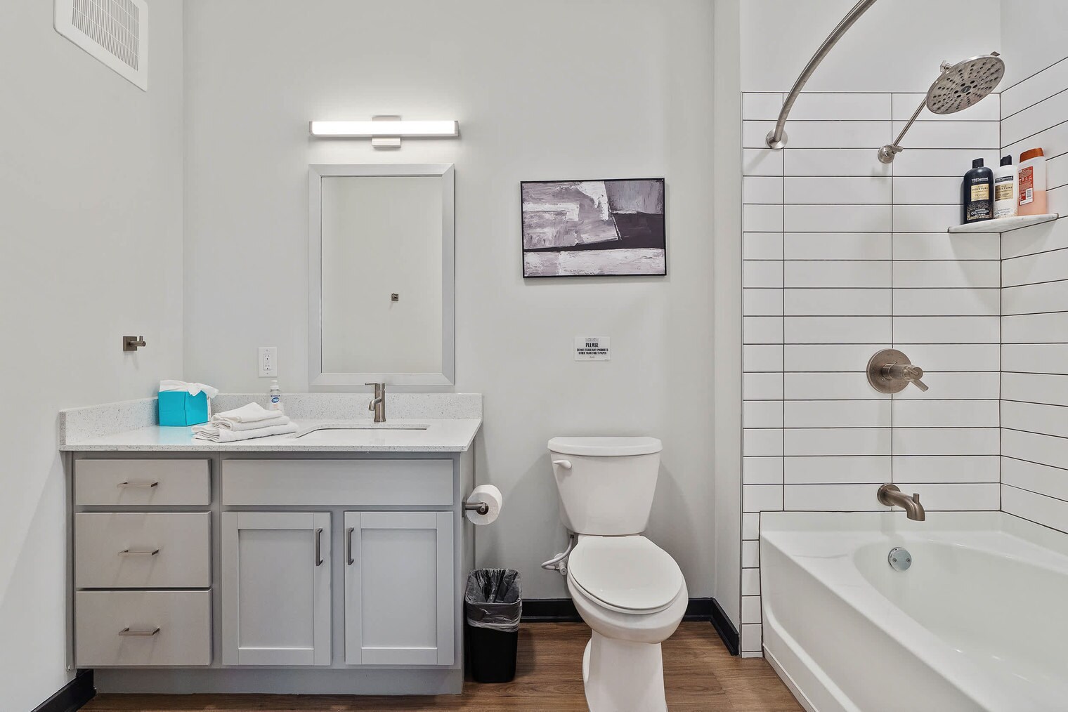 Building Photo - 423 E Michigan St