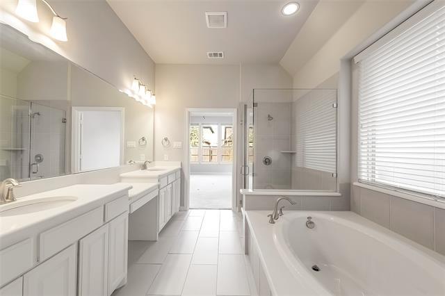 Building Photo - 6808 Badlands Dr