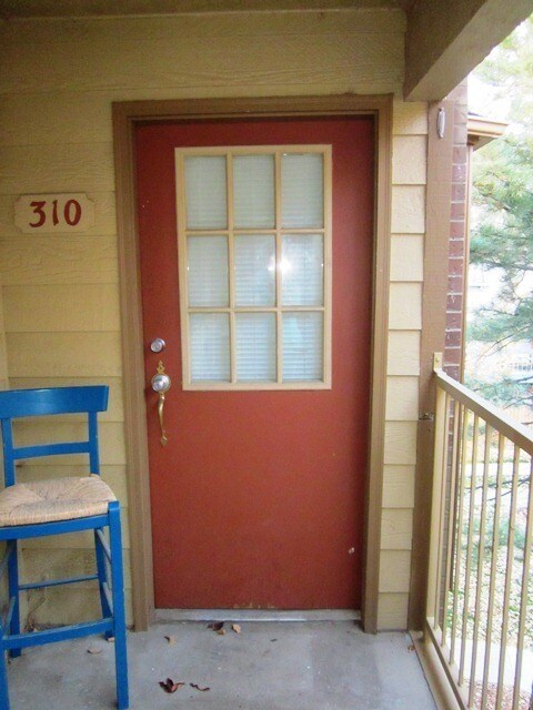 Primary Photo - One Bedroom in Wimbledon!