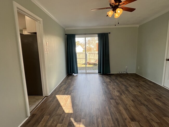 Building Photo - 424 Old Forge Ct