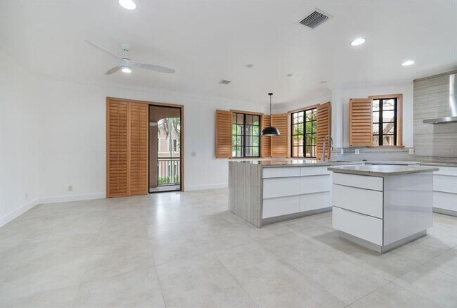 Building Photo - 2604 Center Ct Dr