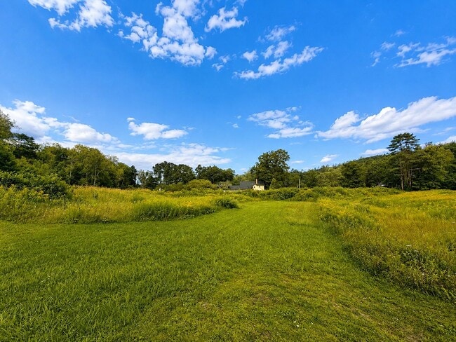 Building Photo - 872 Grassy Brook Rd