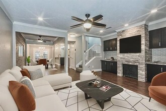 Building Photo - 3756 Vitruvian Way