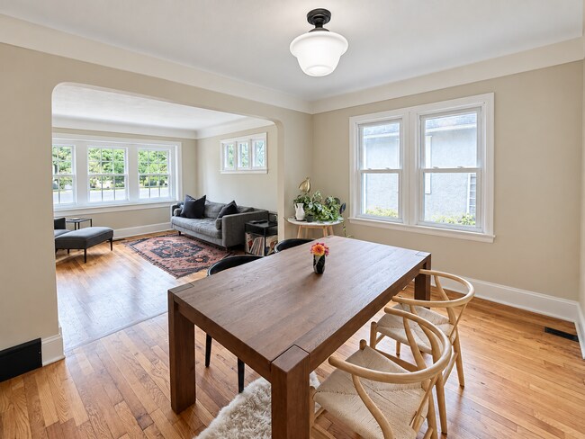 Building Photo - 5638 Wentworth Ave