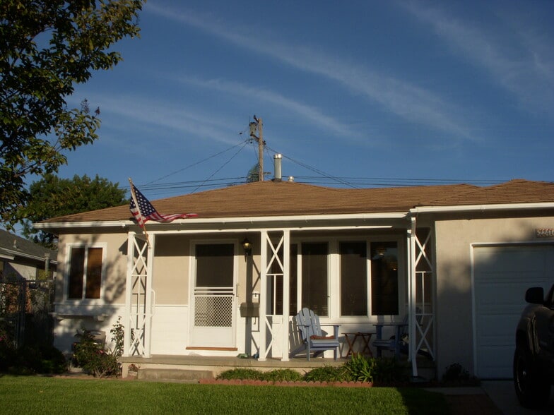 Building Photo - 22414 Susana Ave