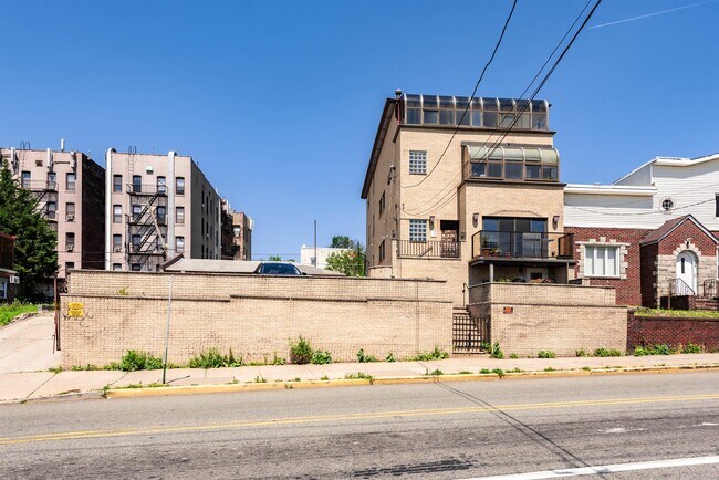 Building Photo - 344 Paterson Plank Rd