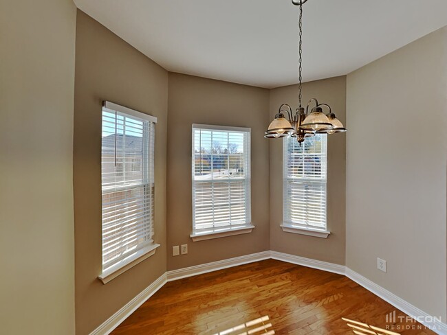 Building Photo - 6820 Scarlet Ridge Dr