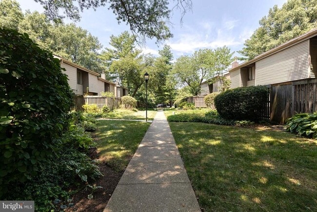 Building Photo - 10564 Cross Fox Ln