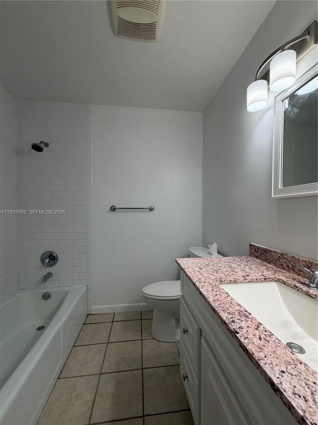 Building Photo - 951 SW 16th St