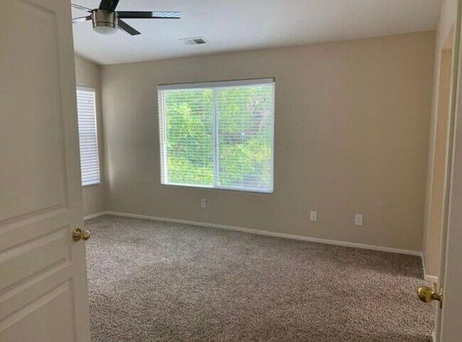 Building Photo - 3200 Fairlands Ct