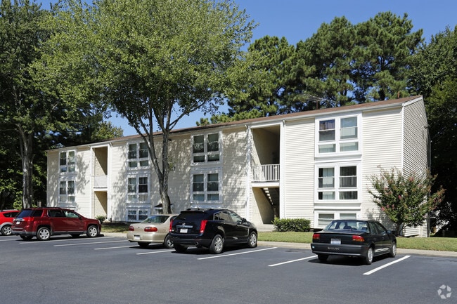 Building Photo - Monarch Crossing Apartment Homes