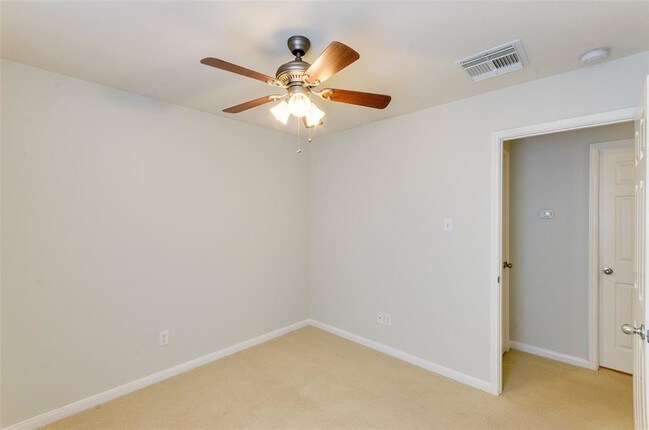 Building Photo - 3302 Legends Landing Dr