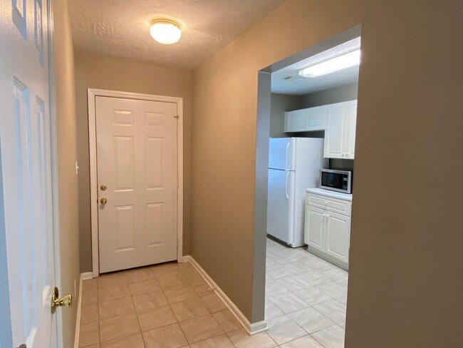 Building Photo - 4723 Brookwood Dr