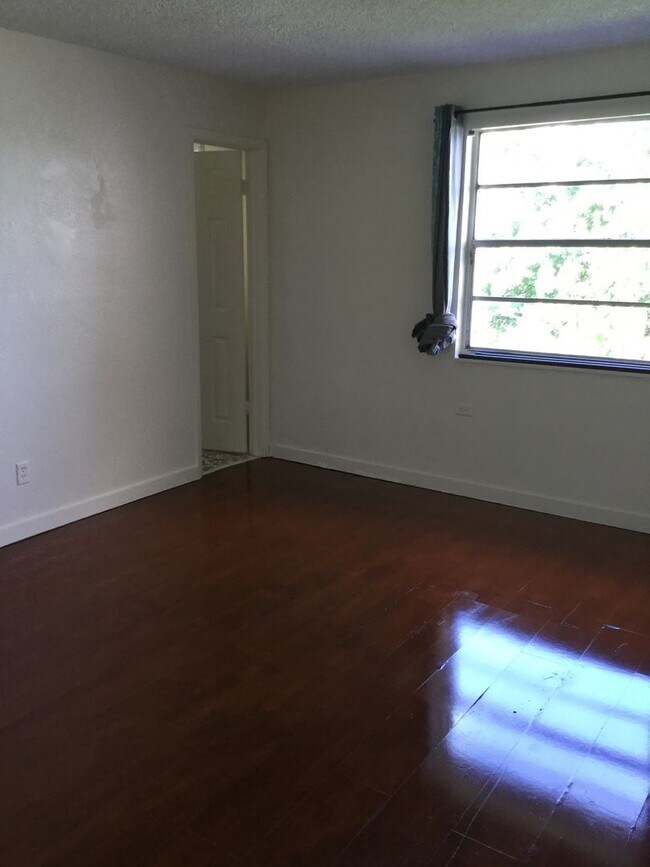 Building Photo - 2454 Rio Pinar Lakes Blvd