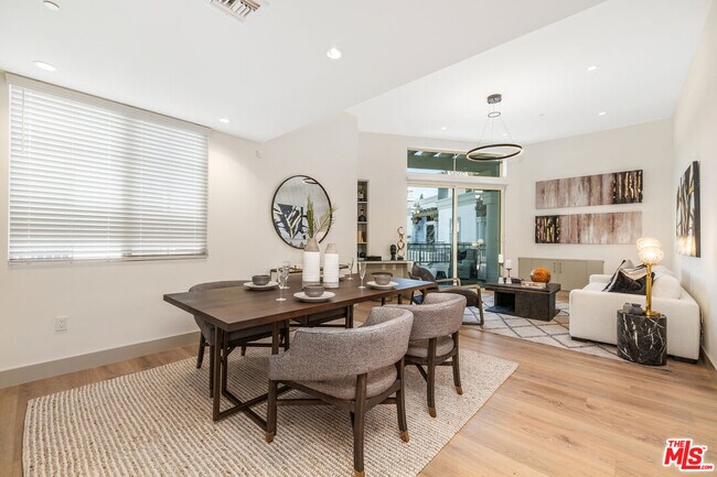 Building Photo - 130 S Sepulveda Blvd