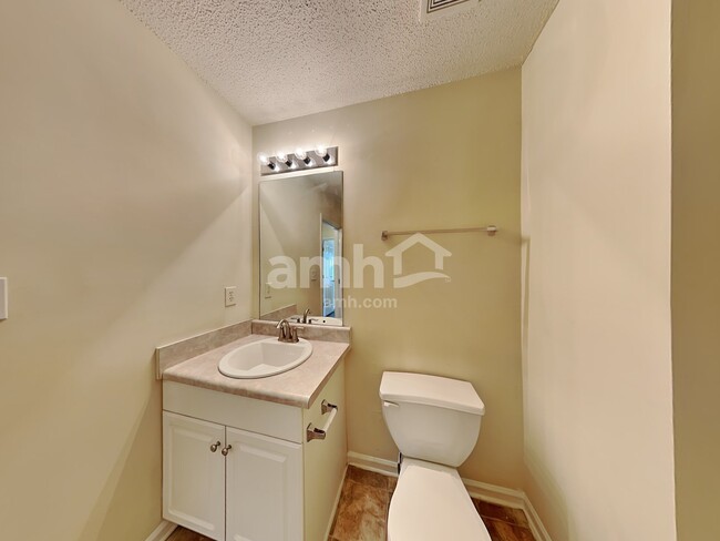 Building Photo - 112 Ventura Trl