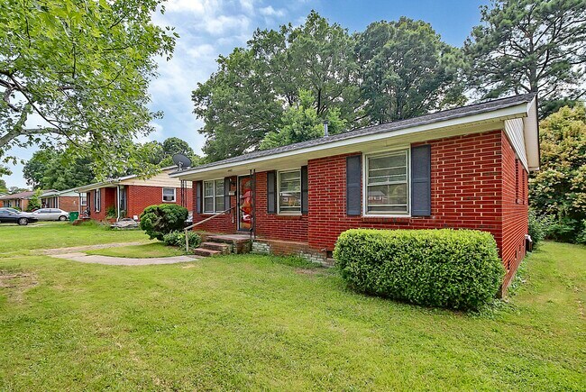 Building Photo - 4401 Ridgeley Dr