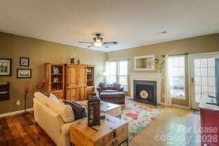 Building Photo - 15523 Troubadour Ln