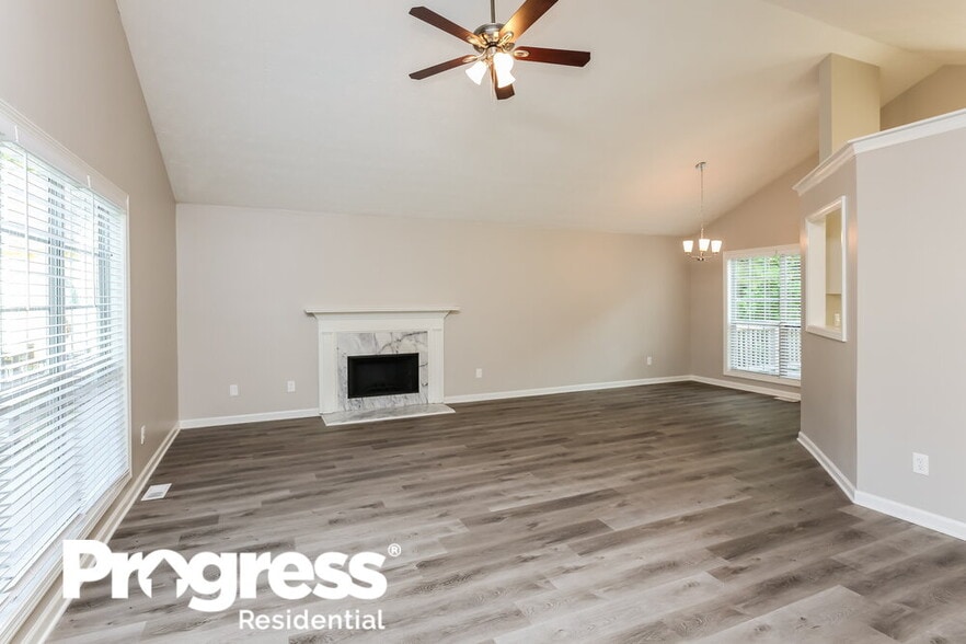 Building Photo - 5965 Tallant Dr