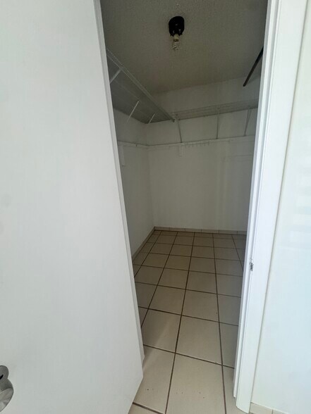 Building Photo - 252 NW 48th Pl