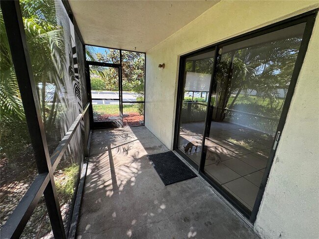 Building Photo - 3300 Fox Chase Cir