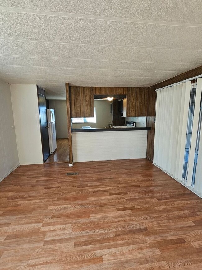 Building Photo - Trailer for Rent