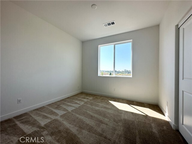 Building Photo - 322 Tank