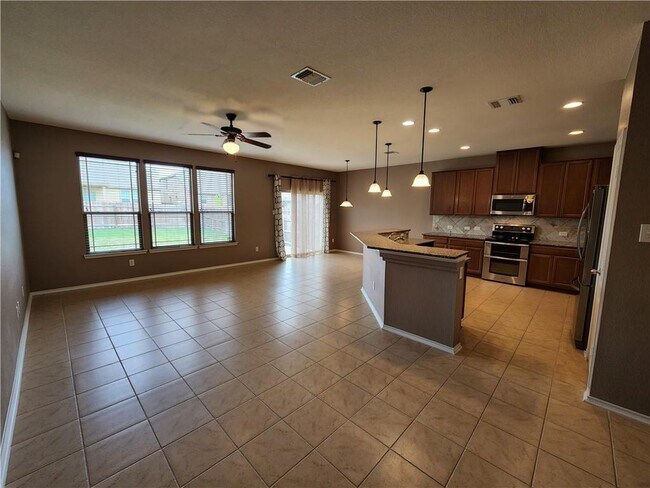 Building Photo - 222 Telluride Dr